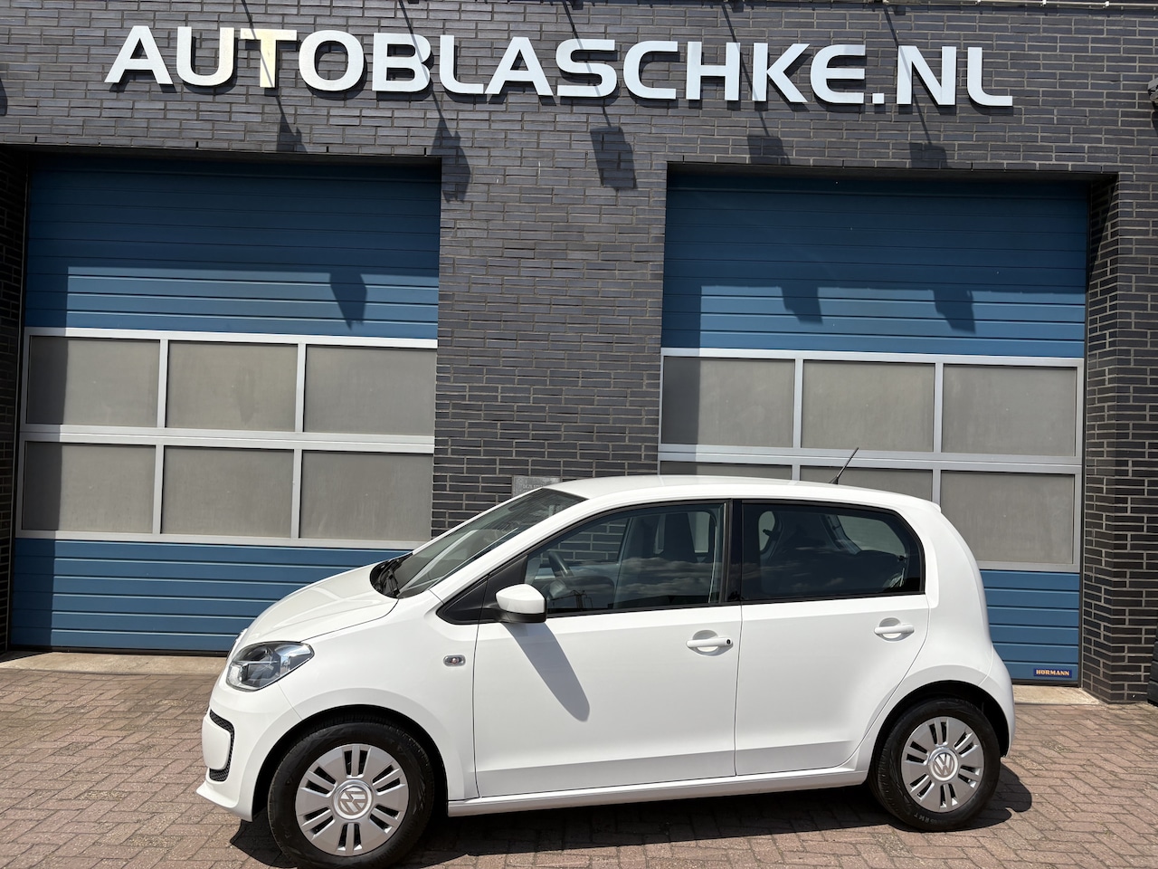Volkswagen Up! - 1.0 move up! BlueMotion 1.0 move up! BlueMotion, airco - AutoWereld.nl