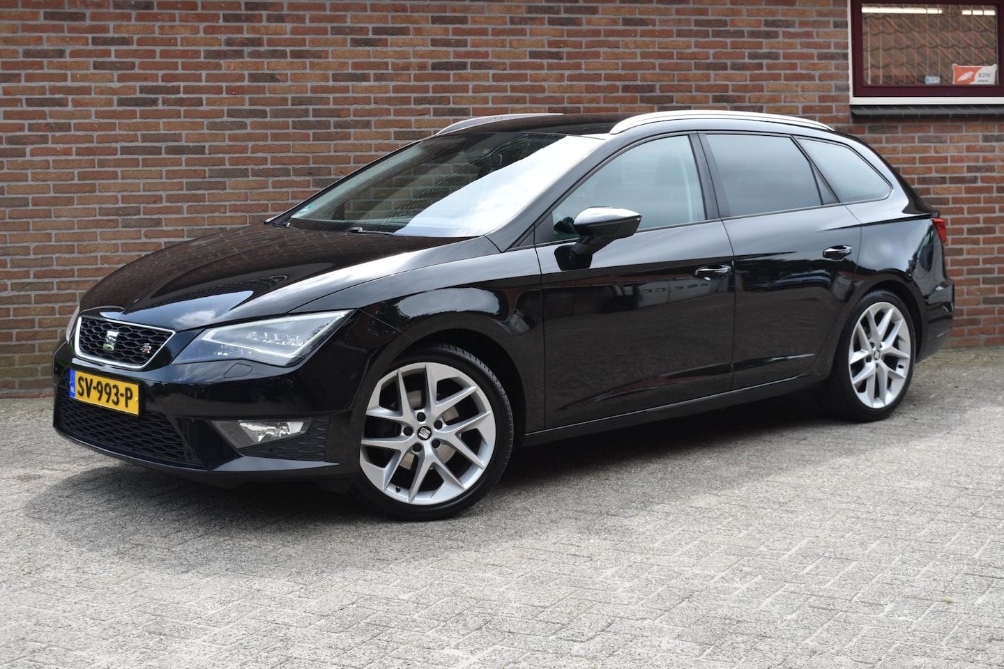 SEAT Leon ST - 1.4 TSI ACT FR Dynamic '16 LED Clima Navi Cruise Inruil mogelijk - AutoWereld.nl