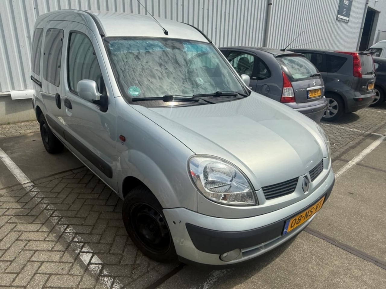 Renault Kangoo - 1.6-16V Privilège VERSNELLINGSBAK KAPOT !!! - AutoWereld.nl