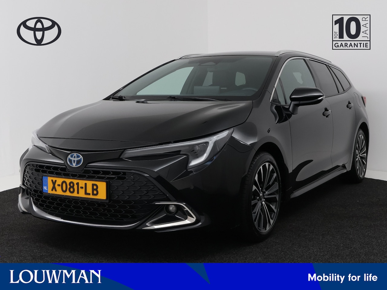 Toyota Corolla Touring Sports - 1.8 Hybrid First Edition | Navigatie | PDC | - AutoWereld.nl