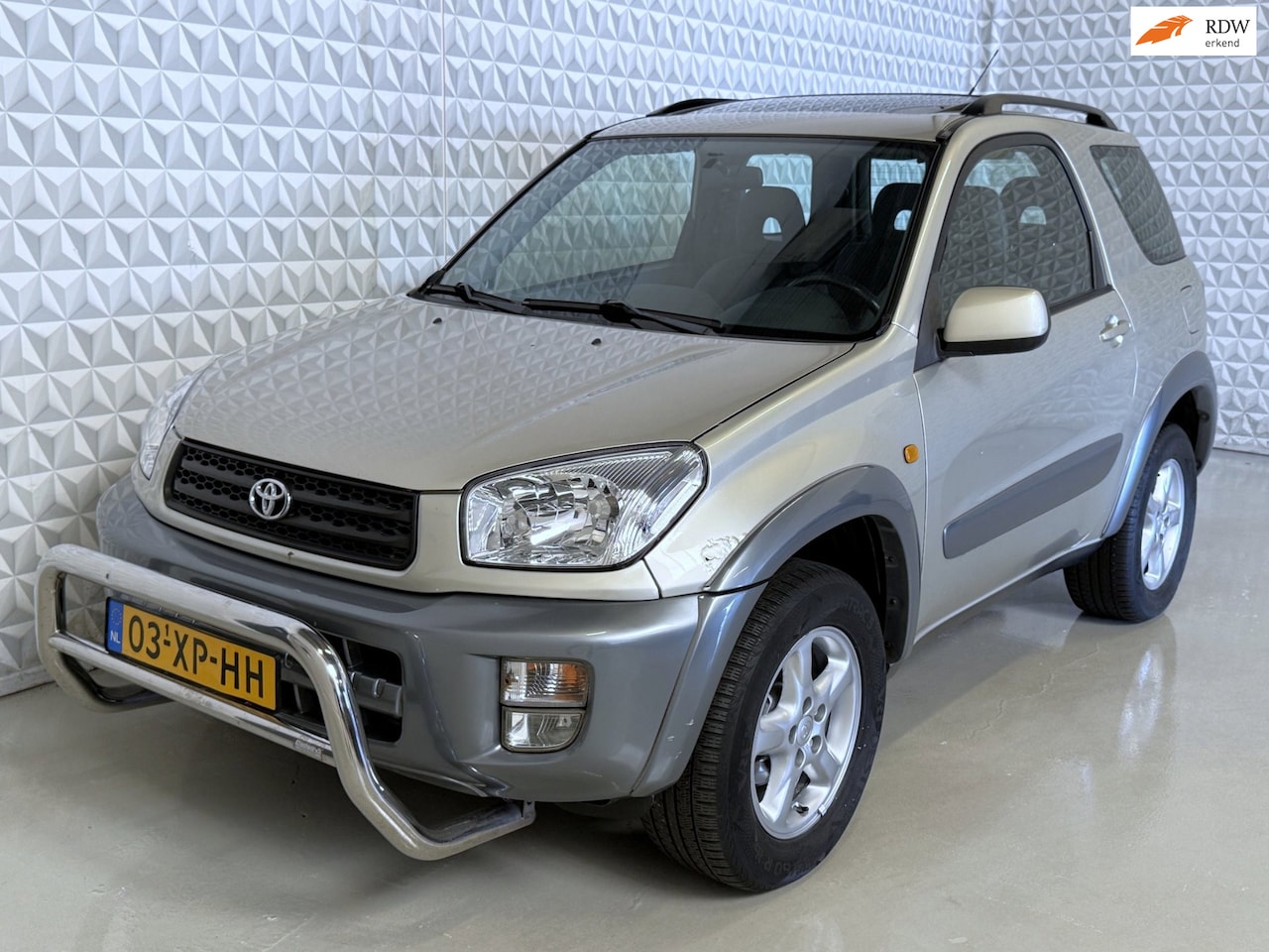 Toyota RAV4 - 2.0-16V VVT-i 4WD AIRCO / 4X4 AUTOMAAT (2002) - AutoWereld.nl