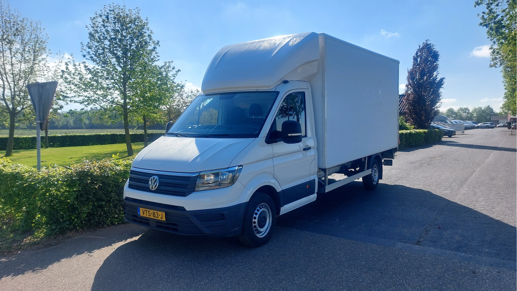 Volkswagen Crafter - 35 2.0 TDI L4 Trendline AIRCO/DSG/LAADKLEP BJ 2023 - AutoWereld.nl