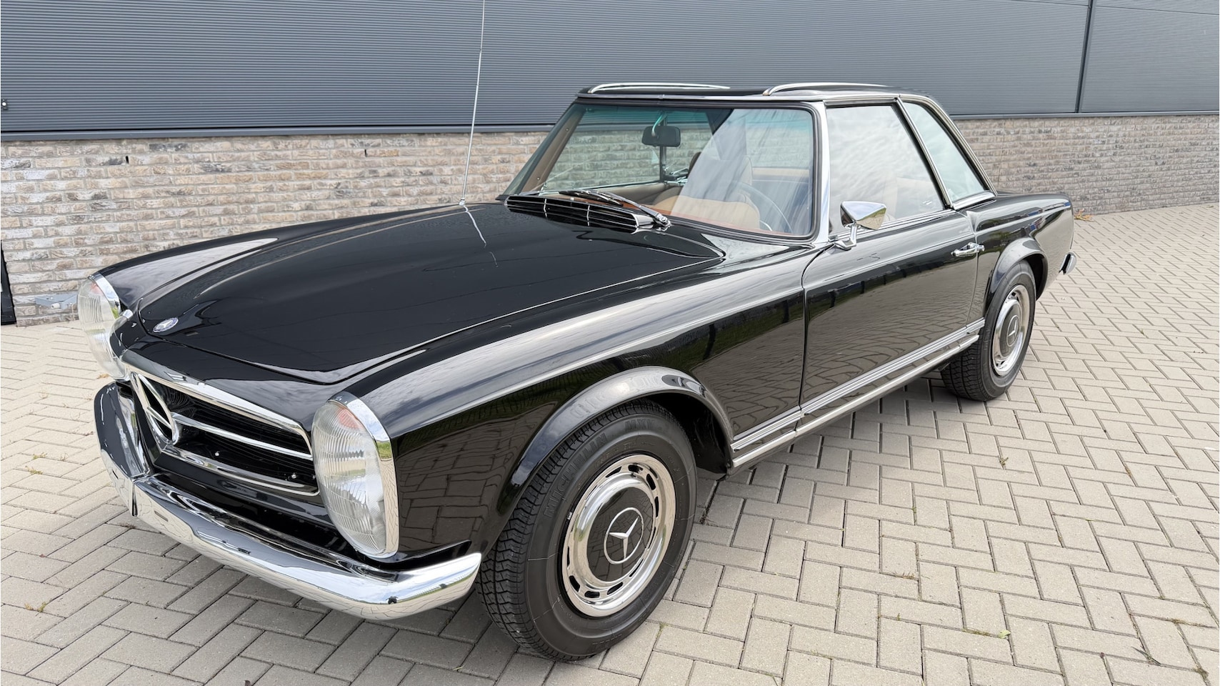 Mercedes-Benz SL-klasse Cabrio - SL230 W113 Pagode Incl Hardtop Sublime conditie ! - AutoWereld.nl