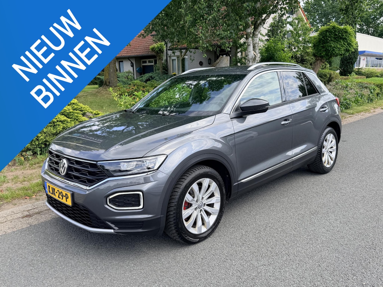Volkswagen T-Roc - 2.0 TSI DSG 190PK 4Motion•ACC•Trekhaak - AutoWereld.nl