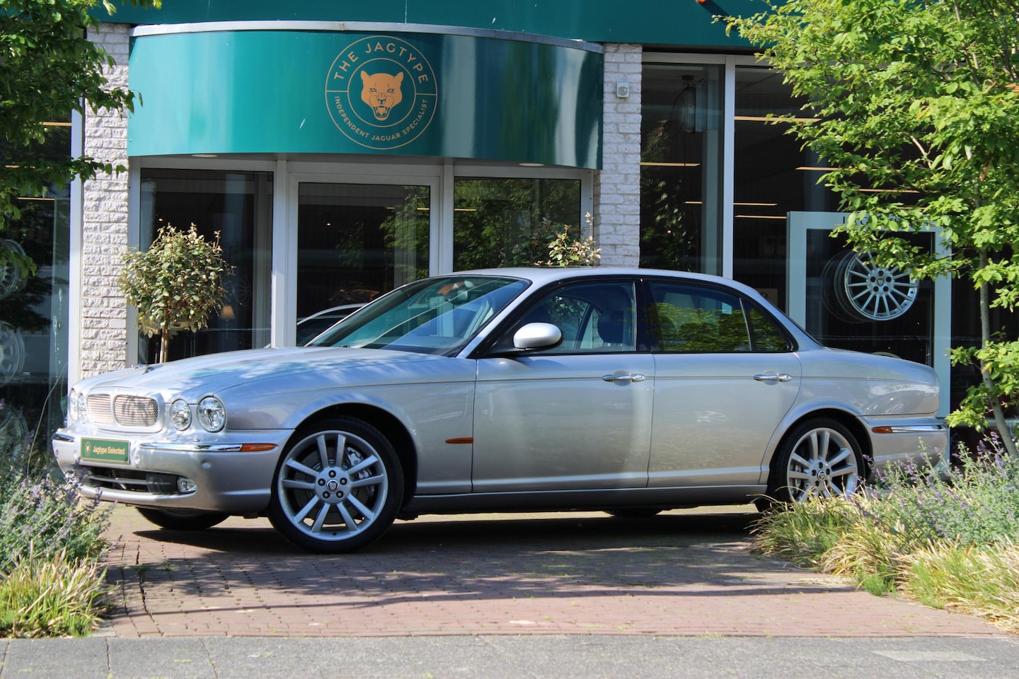 Jaguar XJR - 4.2 V8 S/C 4.2 V8 S/C - AutoWereld.nl