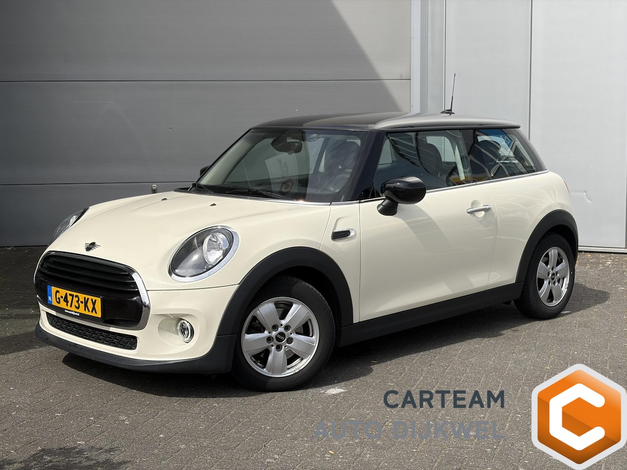 MINI 3-Deurs - 1.5 Cooper Salt Airco, Cruise Control, Apple Carplay, Lage KM! - AutoWereld.nl