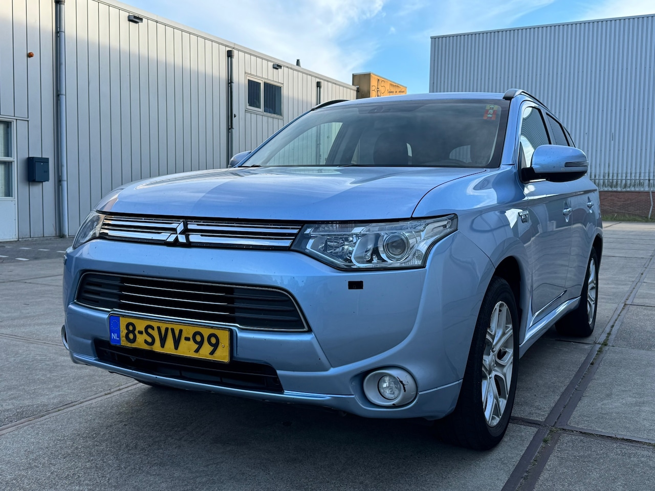 Mitsubishi Outlander - 2.0 PHEV Instyle 4WD LPG GAZ - AutoWereld.nl