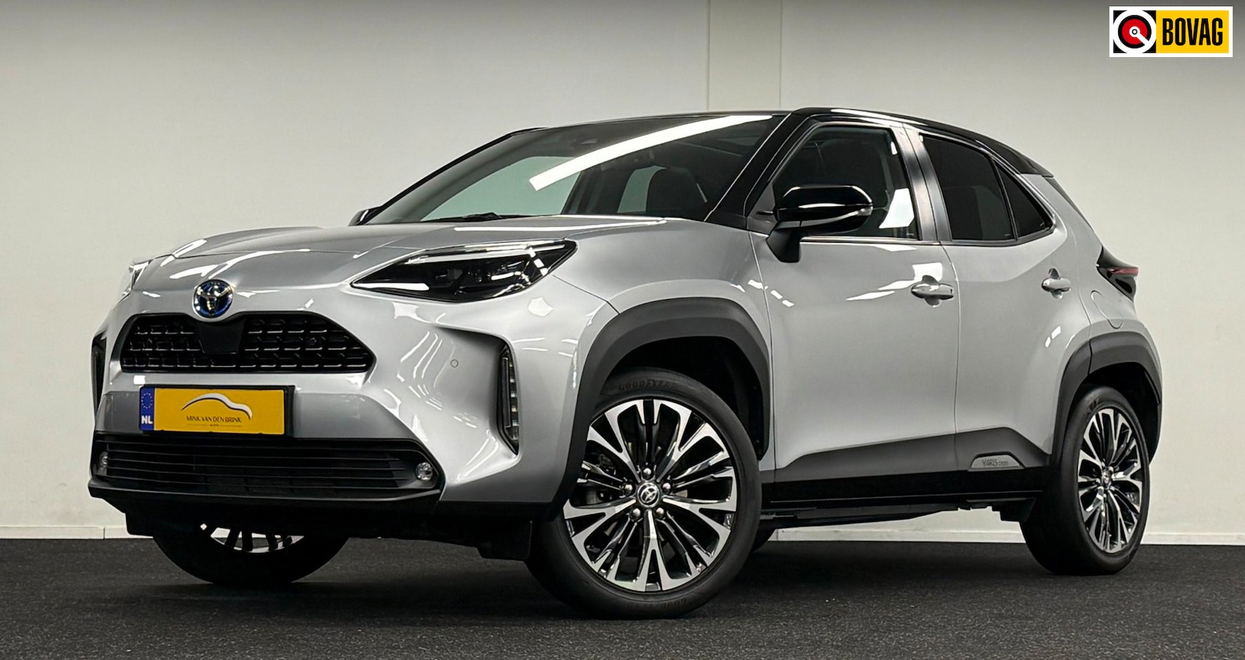 Toyota Yaris Cross - 1.5 Hybrid Executive AWD*Panodak*Navi*Camera*Parksens* - AutoWereld.nl