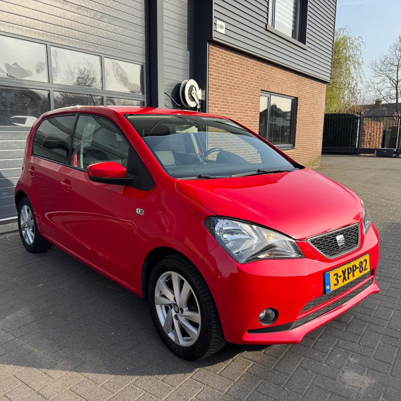 SEAT Mii - 1.0 Sport Dynamic AIRCO/NAV/BLUETOOTH/STOELVERWARMING/LM VELGEN/ALL SEASON