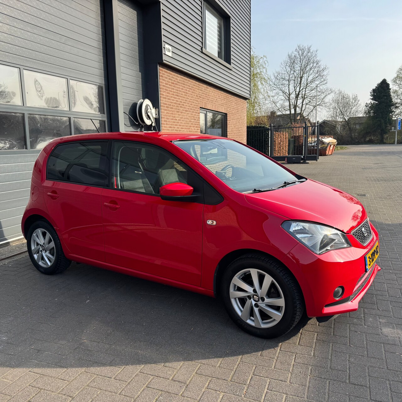 SEAT Mii - 1.0 Sport Dynamic AIRCO/NAV/BLUETOOTH/STOELVERWARMING/LM VELGEN/ALL SEASON