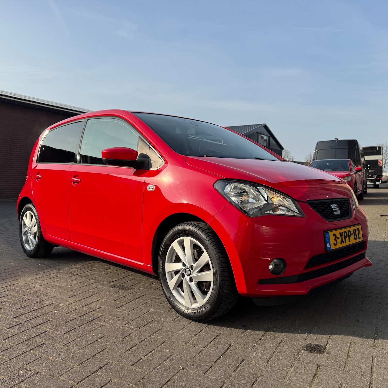 SEAT Mii - 1.0 Sport Dynamic AIRCO/NAV/BLUETOOTH/STOELVERWARMING/LM VELGEN/ALL SEASON