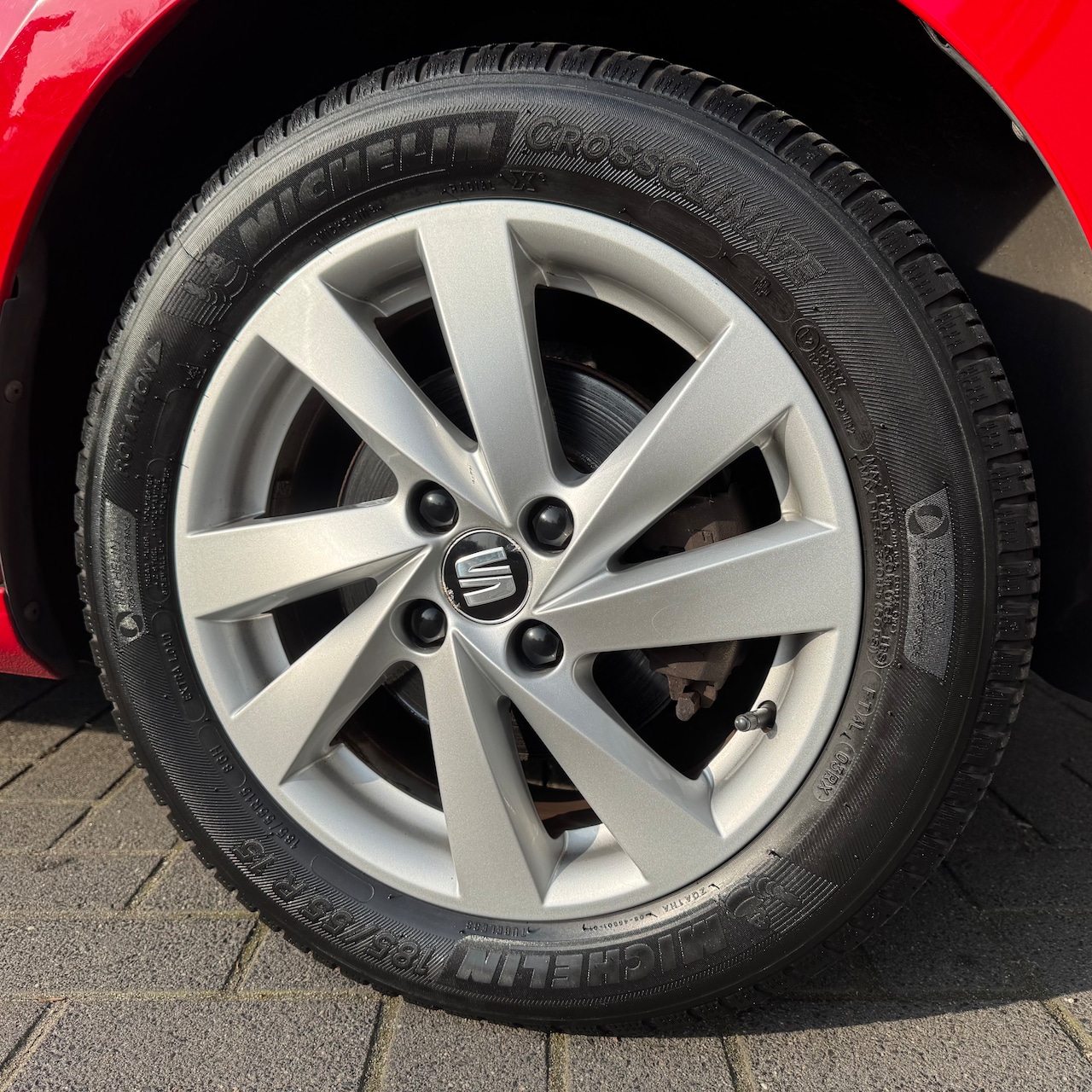 SEAT Mii - 1.0 Sport Dynamic AIRCO/NAV/BLUETOOTH/STOELVERWARMING/LM VELGEN/ALL SEASON