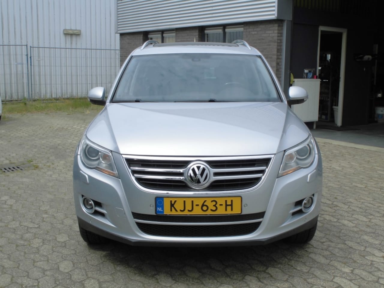 Volkswagen Tiguan - Sport & Style 4Motion AUTOMAAT 3 MA GARANTIE - AutoWereld.nl