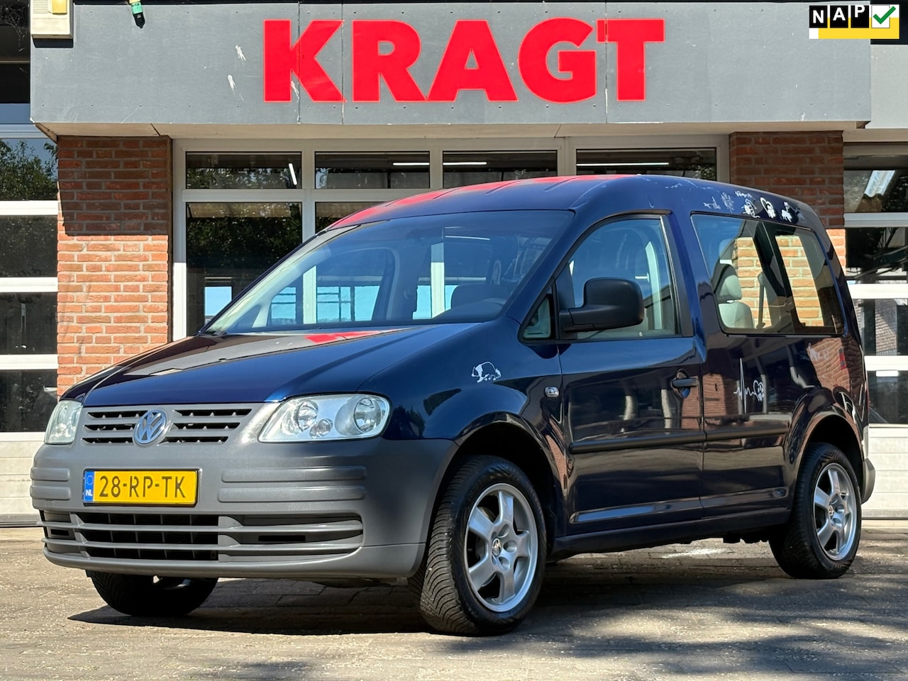 Volkswagen Caddy - 1.4 5p|MARGE|NAP|BENZINE|DUBBELCABINE|trekhaak|elektrische ramen- en buitenspiegels|radio - AutoWereld.nl