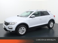 Volkswagen T-Roc - 1.0 TSI Style | 110 PK | Trekhaak | Climate control | Adaptive Cruise Control | Parkeersen