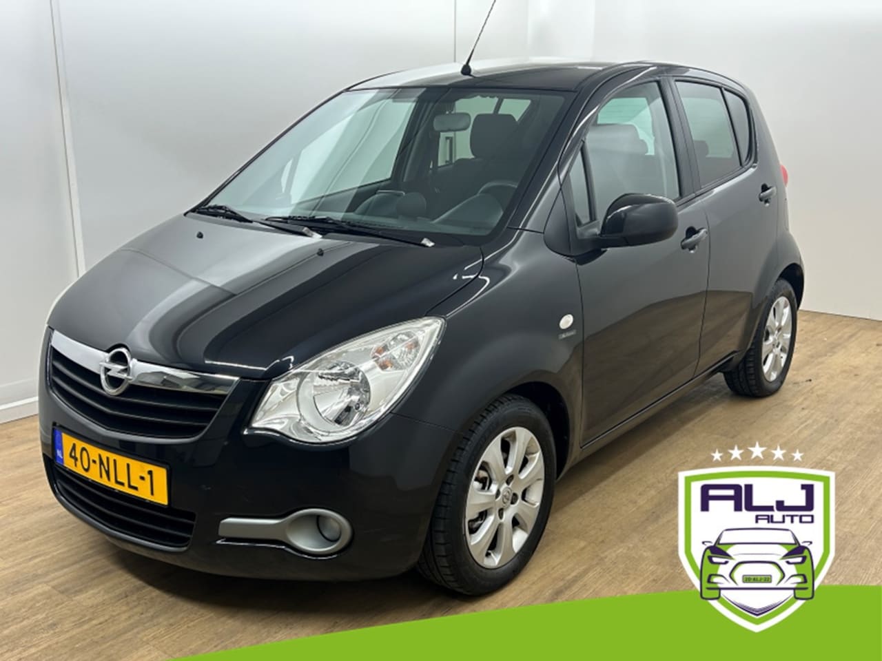Opel Agila - Occasion 1.0 Edition | Zwart | Tweedehands Opel Agila | Airco | Radio / cd speler - AutoWereld.nl