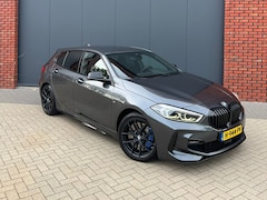 BMW 1-serie - 118i High Executive Edition BMW 1-Serie 118i 140pk 2020 Aut Grijs Org NL Dealer onh