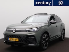 Volkswagen Tiguan - 1.5 eHybrid R-Line Edition Panoramaschuif-kanteldak - ACC - Navigatie - Trekhaak - Stoelve