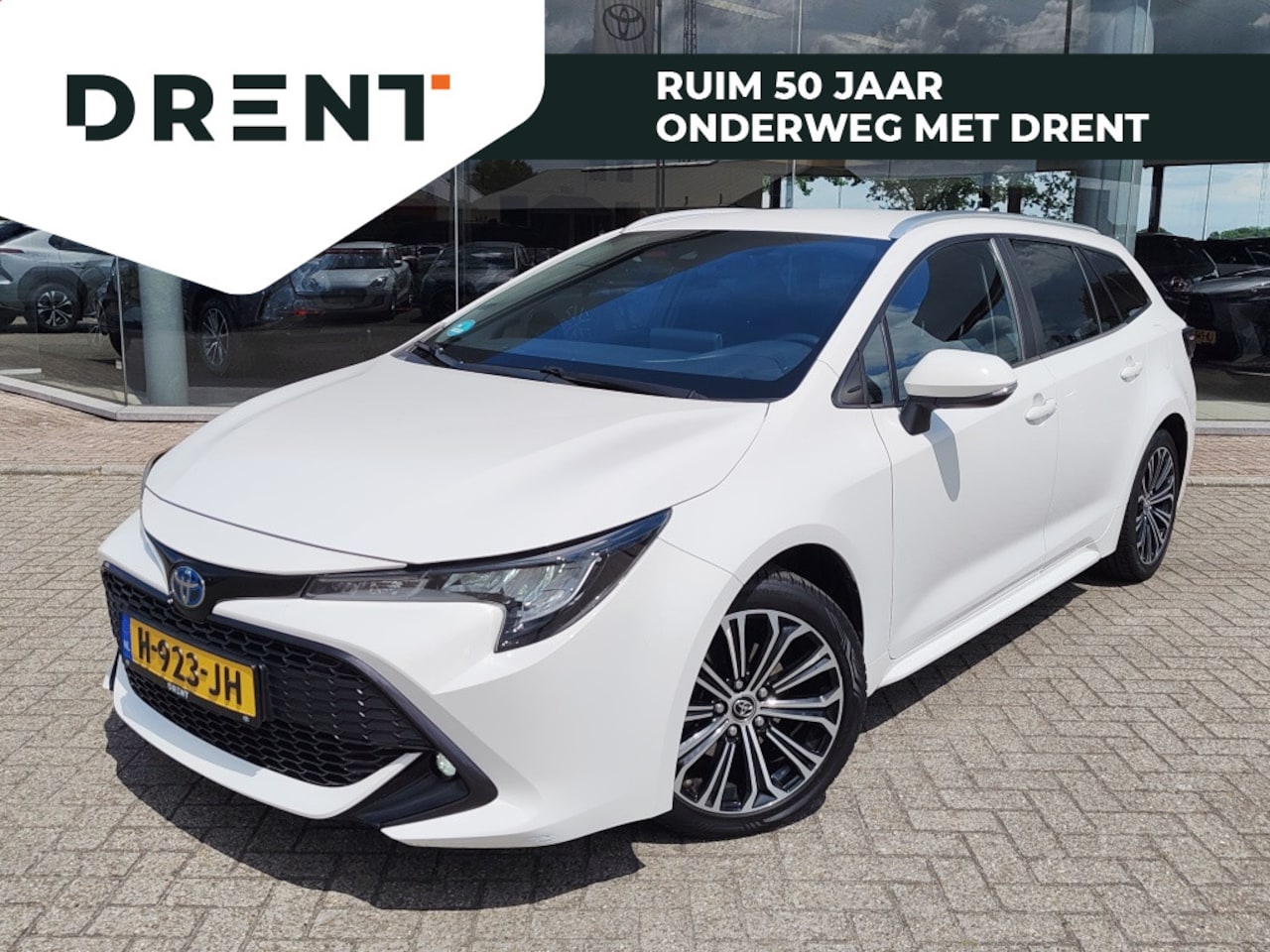 Toyota Corolla Touring Sports - 1.8 Hybrid Dynamic | Trekhaak | Stoelverwarming | Apple Carplay - AutoWereld.nl