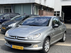 Peugeot 206 CC - Cabriolet 1.6-16V Roland Garros Nieuwe Apk 29-05-2027. Keurig nette en goed rijdende CC