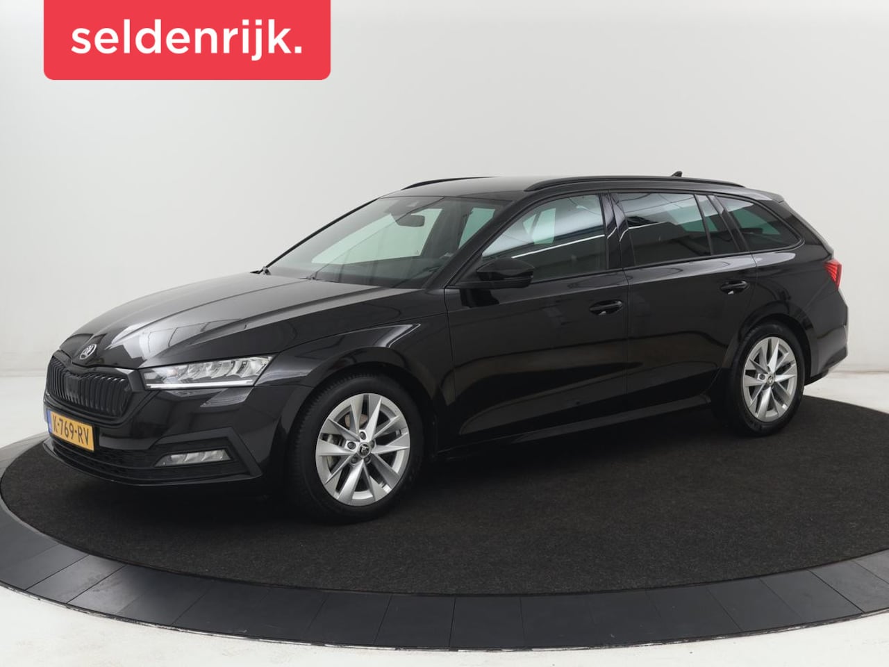 Skoda Octavia - 1.0 e-TSI Sport | Trekhaak | Carplay | Sfeerverlichting | Navigatie | Parkeerhulp | Climat - AutoWereld.nl