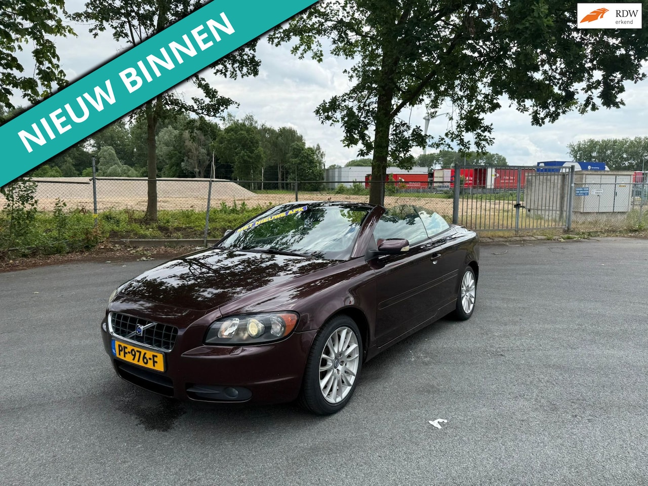 Volvo C70 Convertible - 2.4 Summum NETTE AUTO RIJDT EN SCHAKELT GOED - AutoWereld.nl