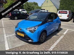 Toyota Aygo - 1.0 VVT-i X-Play Cabrio Bi-Tone Automaat | Airco | Camera |