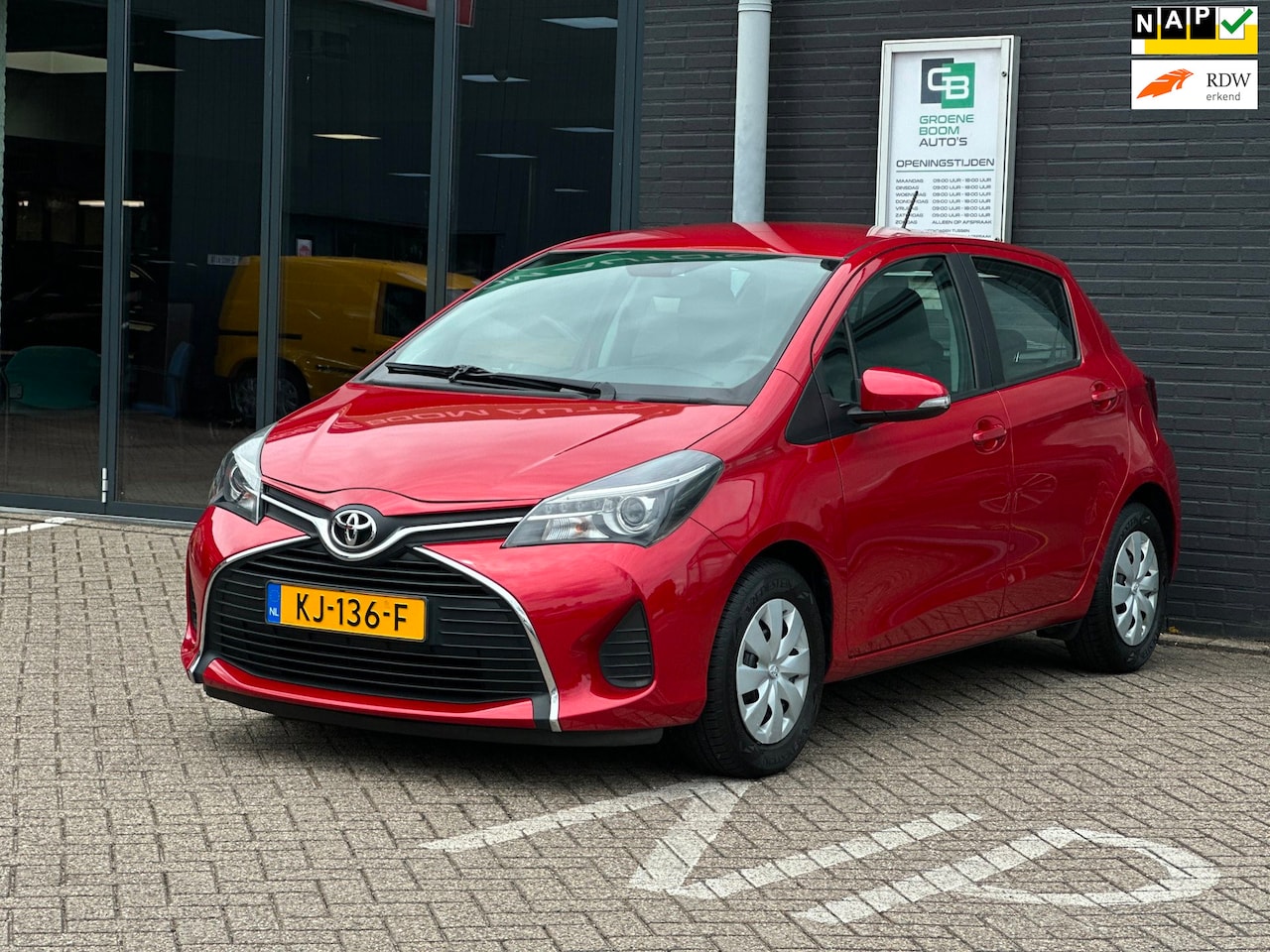 Toyota Yaris - 1.0 VVT-i Aspiration/2E EIG/CAMERA/AIRCO/NAVI/NL-AUTO NAP!! - AutoWereld.nl