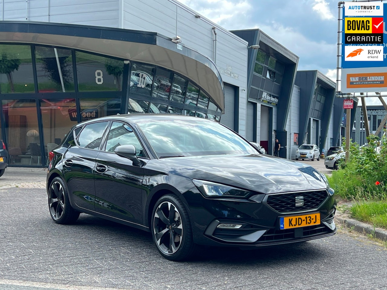 SEAT Leon - Hatchback 1.5 TSI FR 6-Bak Carplayy Camera - AutoWereld.nl