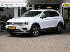 Volkswagen Tiguan - 1.5 TSI ACT Automaat Comfortline | Trekhaak | Winterbanden set