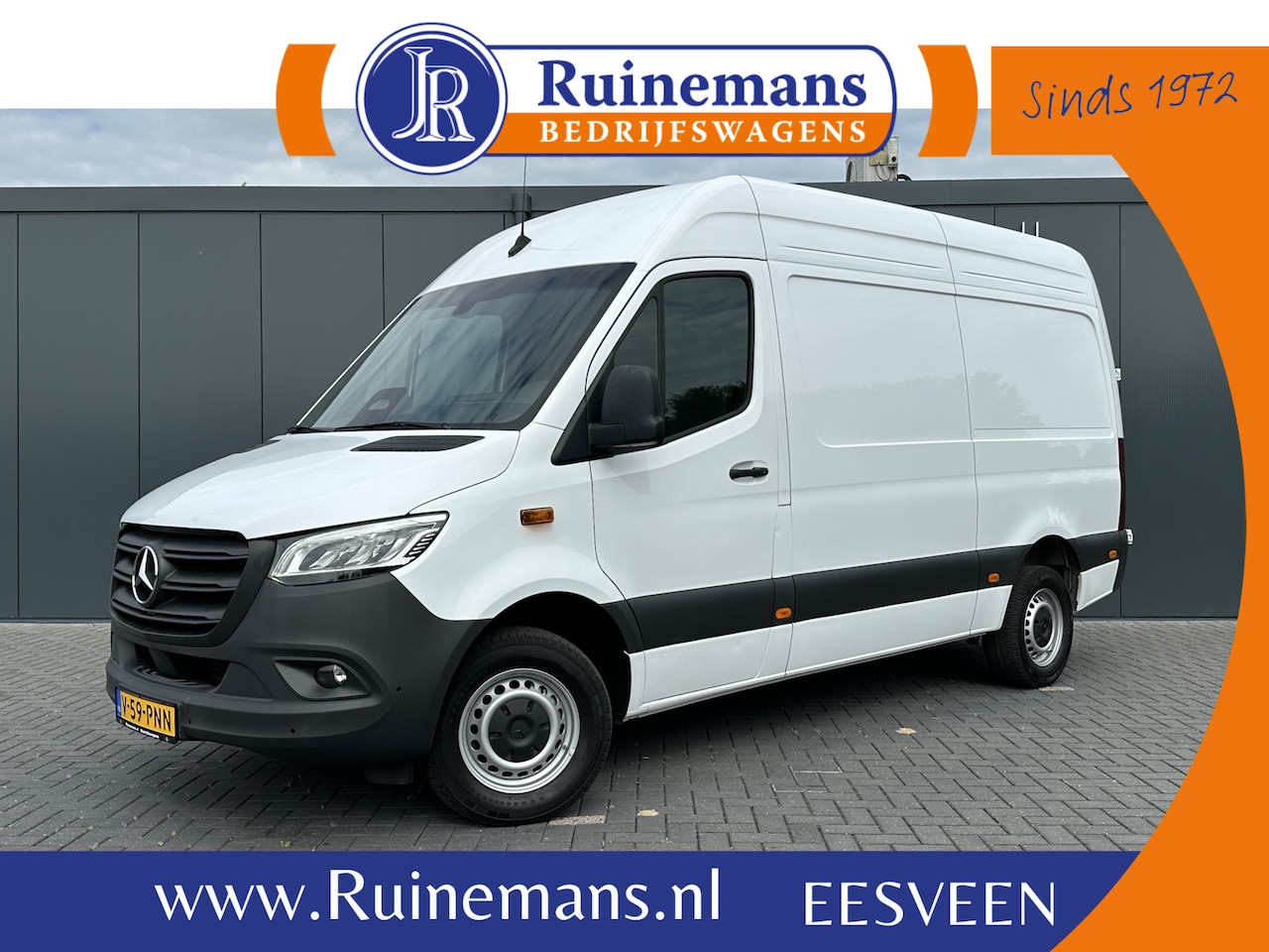 Mercedes-Benz Sprinter - 317 CDI 9G-TRONIC RWD FACELIFT / L2H2 / CAMERA / LED / MBUX / CRUISE / AIRCO / BLIND SPOT - AutoWereld.nl