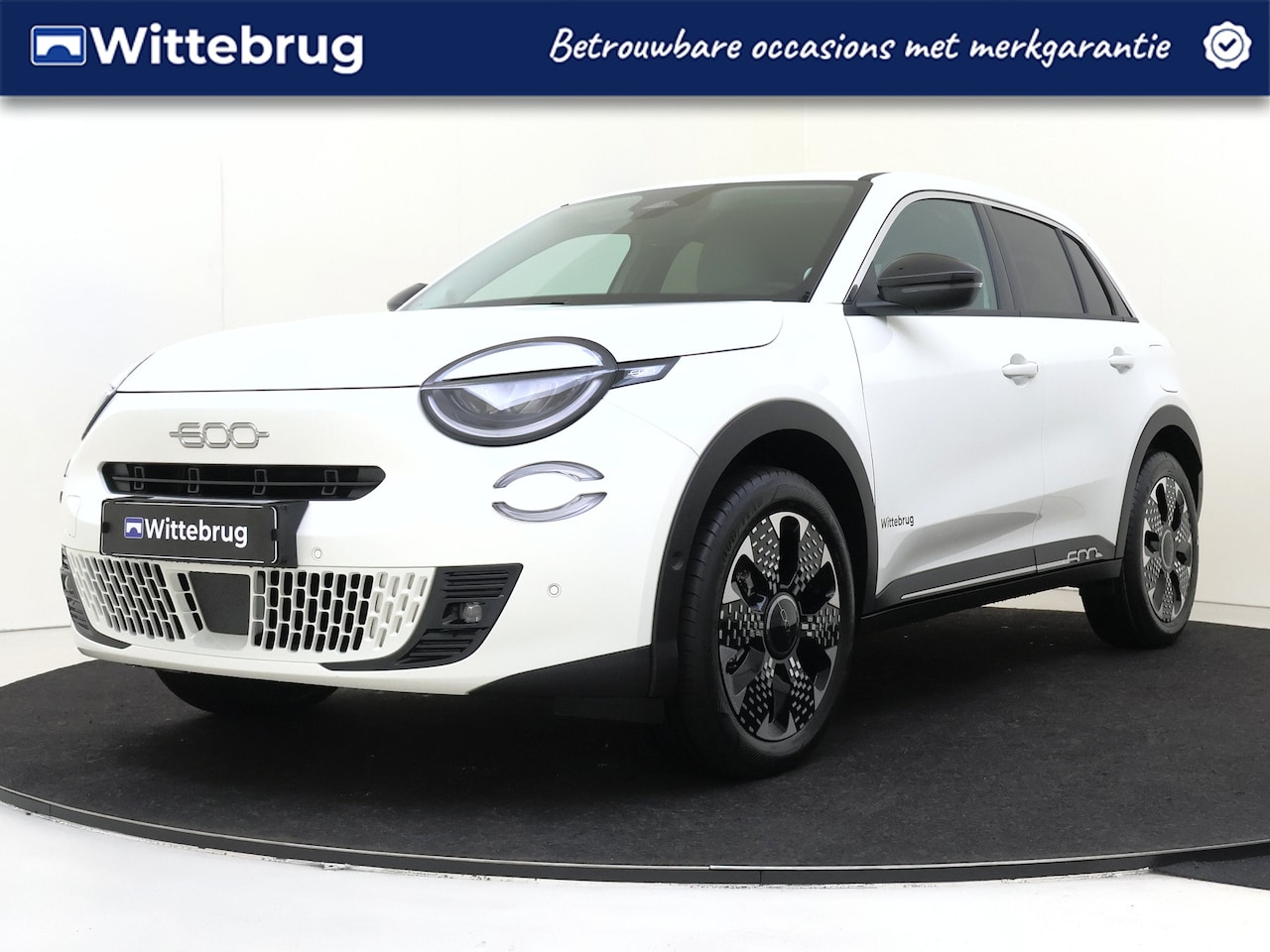 Fiat 600 - 1.2 Hybrid La Prima | Navigatie | Camera - AutoWereld.nl