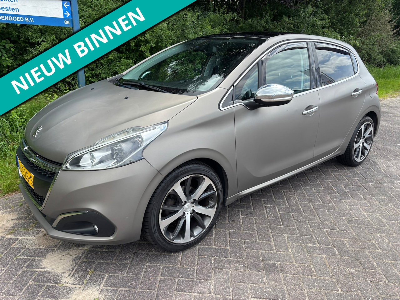 Peugeot 208 - 1.2 PureTech Première | 110PK | Distr vv | NAP | Pano | Achteruitrijdcam - AutoWereld.nl