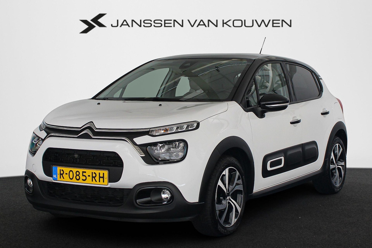 Citroën C3 - 1.2 PureTech Shine Automaat Apple CarPlay Keyless Achteruitrijcamera - AutoWereld.nl