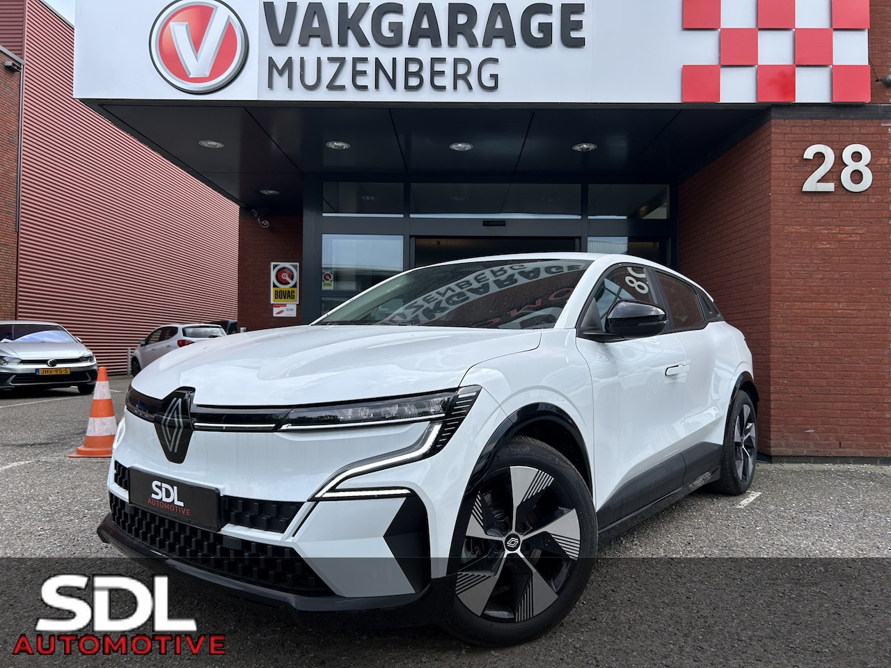 Renault Mégane E-Tech - EV40 Boost Charge Equilibre // FULL LED // STOEL + STUURWIELVERWARMING // CLIMA // APPLE C - AutoWereld.nl