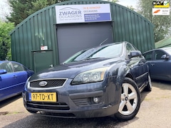 Ford Focus - 1.6-16V Futura