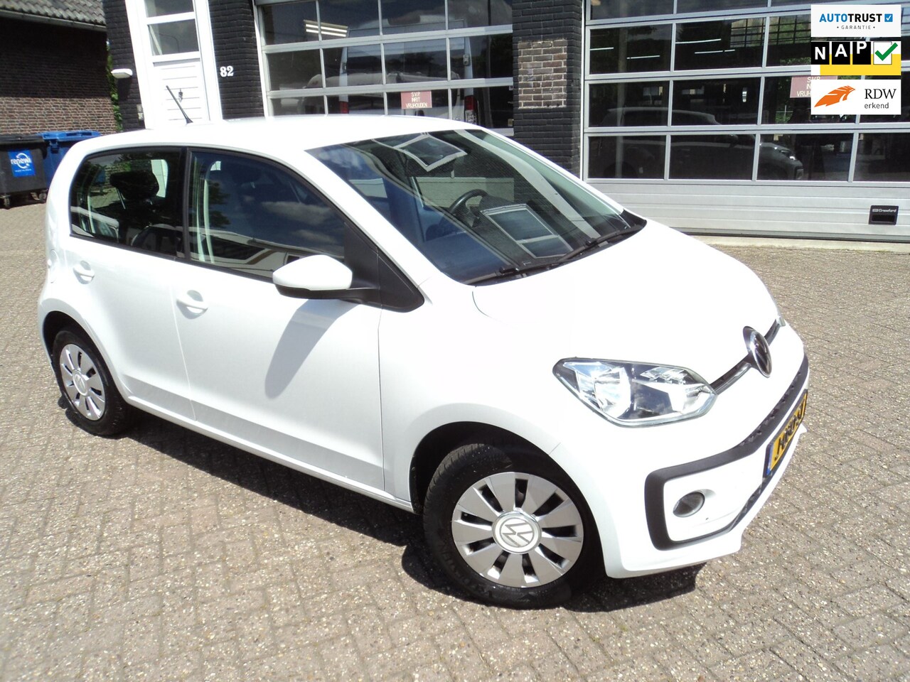 Volkswagen Up! - 1.0 Camera Cruise PDC Stoelverwarming - AutoWereld.nl