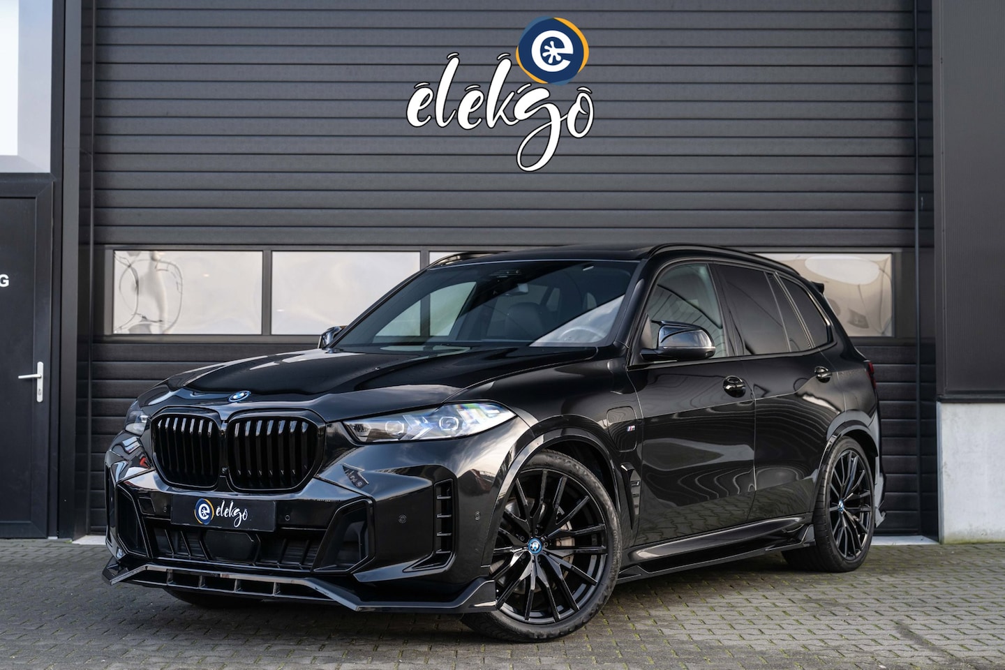 BMW X5 - XDrive50e M-Sport Pro 489PK|PANO|SkyLounge|Harman-Kardon|22inch - AutoWereld.nl