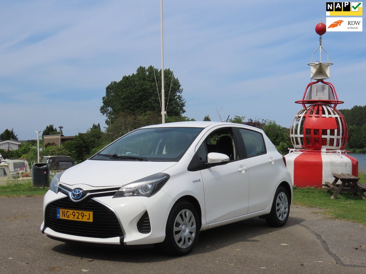 Toyota Yaris - 1.5 Hybrid Aspiration *NAVI *CAMERA *CRUISE - AutoWereld.nl