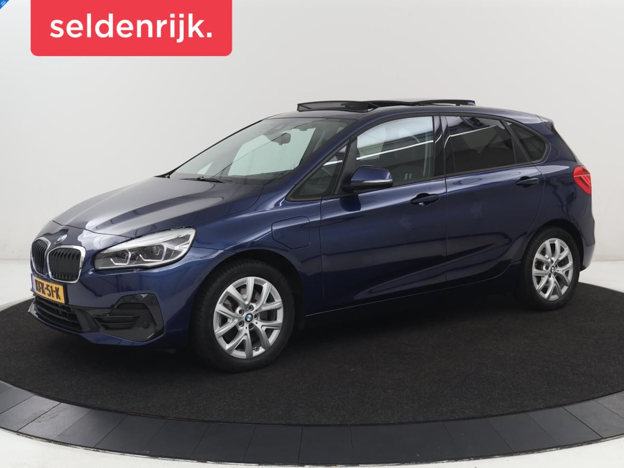 BMW 2-serie Active Tourer - 225xe iPerformance Sport Line | SOH 88,1% | Panoramadak | Stoelverwarming | Harman/Kardon - AutoWereld.nl