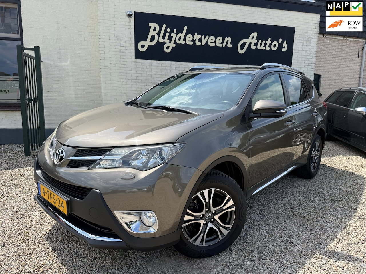 Toyota RAV4 - 2.0 Executive Business 4WD Automaat | Org. NL | Leer | StoelVW | Camera | Trekhaak - AutoWereld.nl