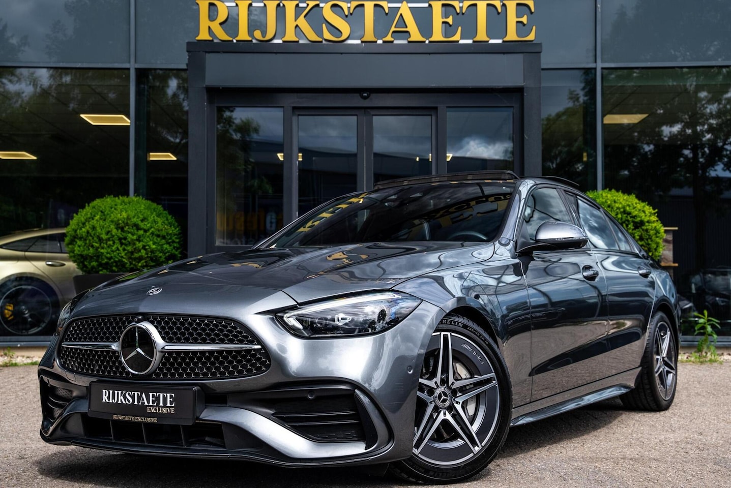 Mercedes-Benz C-klasse - 300 AMG Line|PANO|BURMESTER|360|18''|ACC - AutoWereld.nl