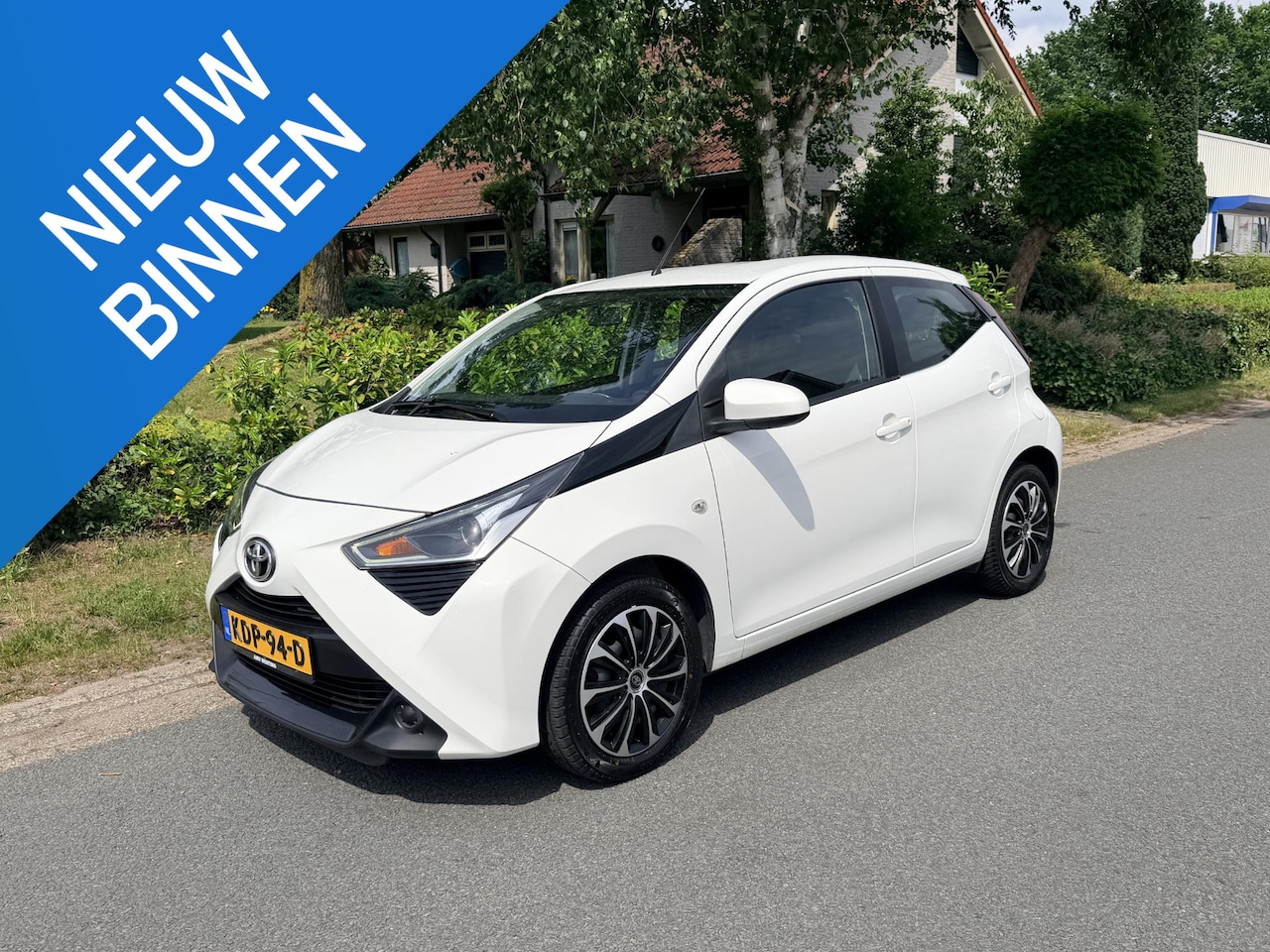 Toyota Aygo - 1.0 VVT-i X-play 72PK Automaat•Airco•Camera - AutoWereld.nl