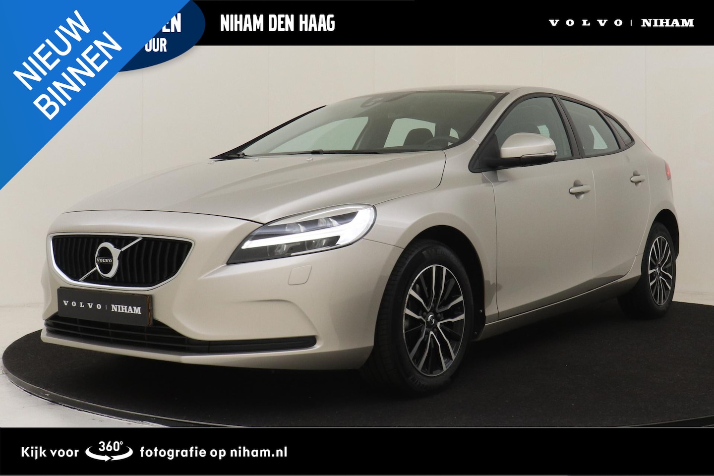 Volvo V40 - T2 AUT. NORDIC+ -CRUISE|ADAP.LED|STOELVERW.|STANDKACHEL|NAVI|PDC|VERW.VOORRUIT|16" - AutoWereld.nl