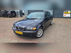 BMW 3-serie - 320i // Youngtimer // Lage kmstand // NAP //