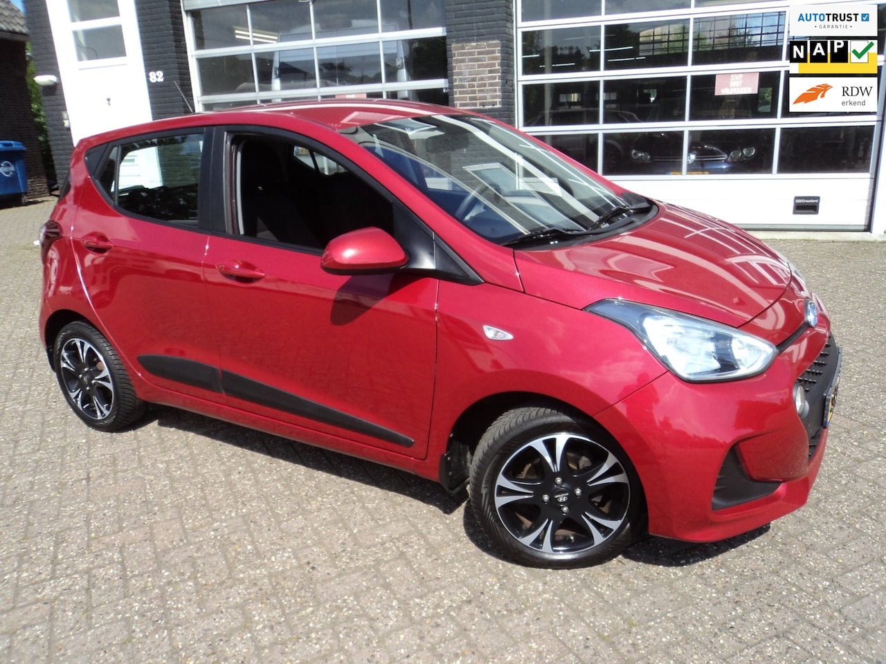 Hyundai i10 - 1.0i Comfort Cruise Airco Navi - AutoWereld.nl
