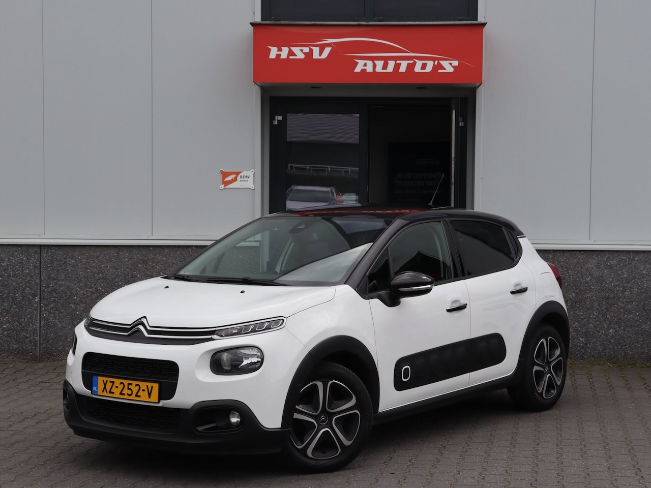 Citroën C3 - 1.2 PureTech S&S Shine automaat navi airco - AutoWereld.nl