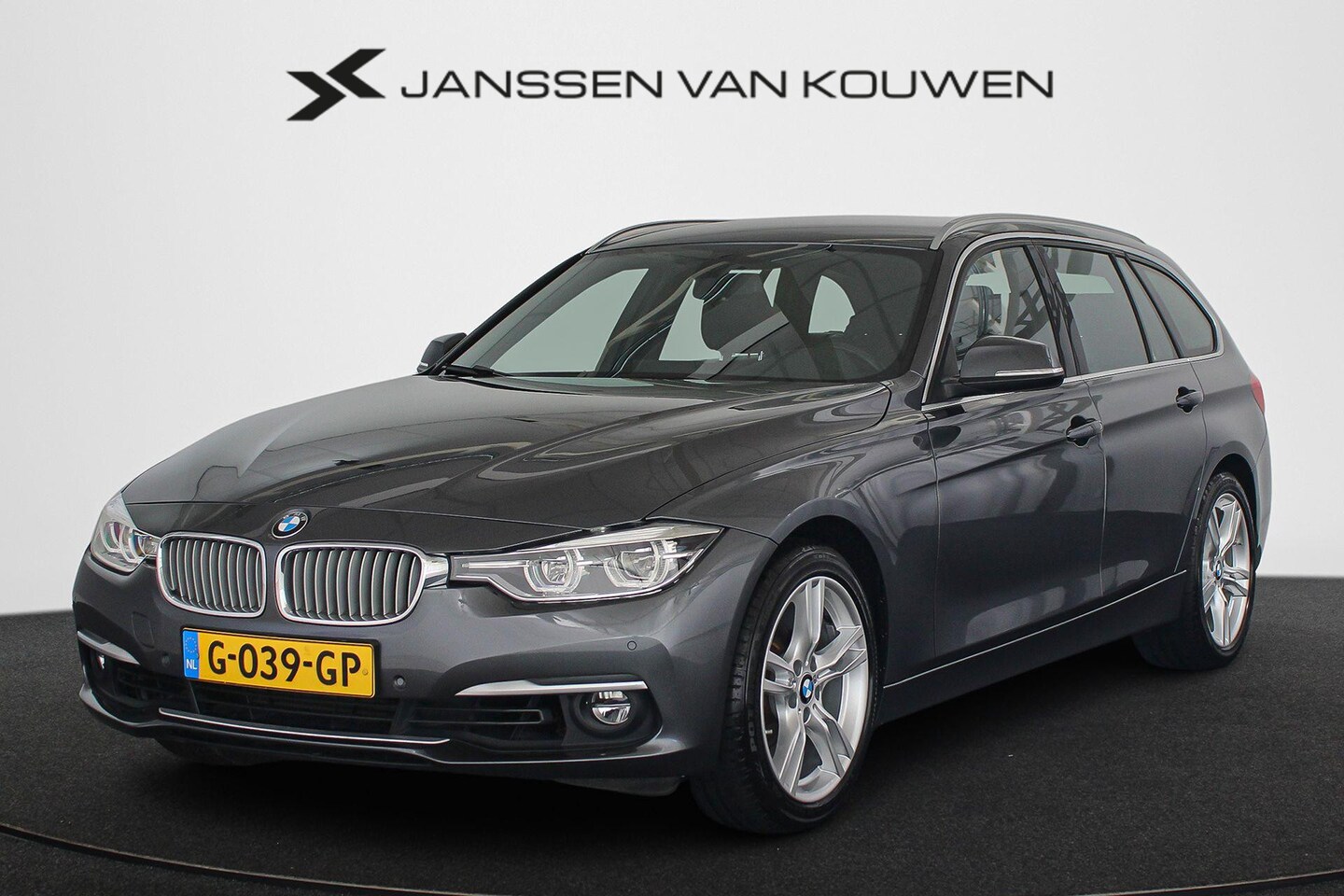 BMW 3-serie Touring - 318i Luxury Edition Elektrische Trekhaak HiFi Groot Navigatie - AutoWereld.nl