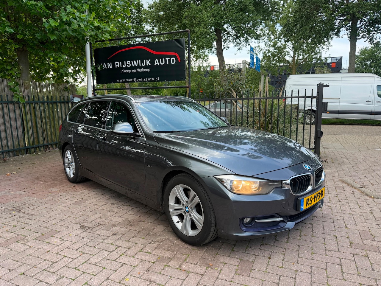BMW 3-serie Touring - 320d High Exe Leder Nav Clima Pdc - AutoWereld.nl