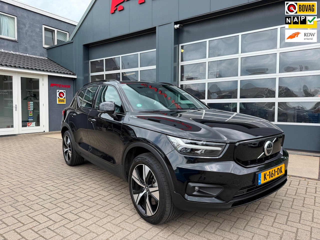 Volvo XC40 - Recharge P8 AWD R-Design / Pano / 360 CAM / 400PK / Harman & Kardon / 1e Eigenaar. - AutoWereld.nl